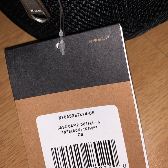 NWT The North Face Base Camp Duffel, Small - Picture 6 of 11